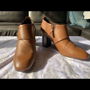 Easy Spirit Brown Leather Booties